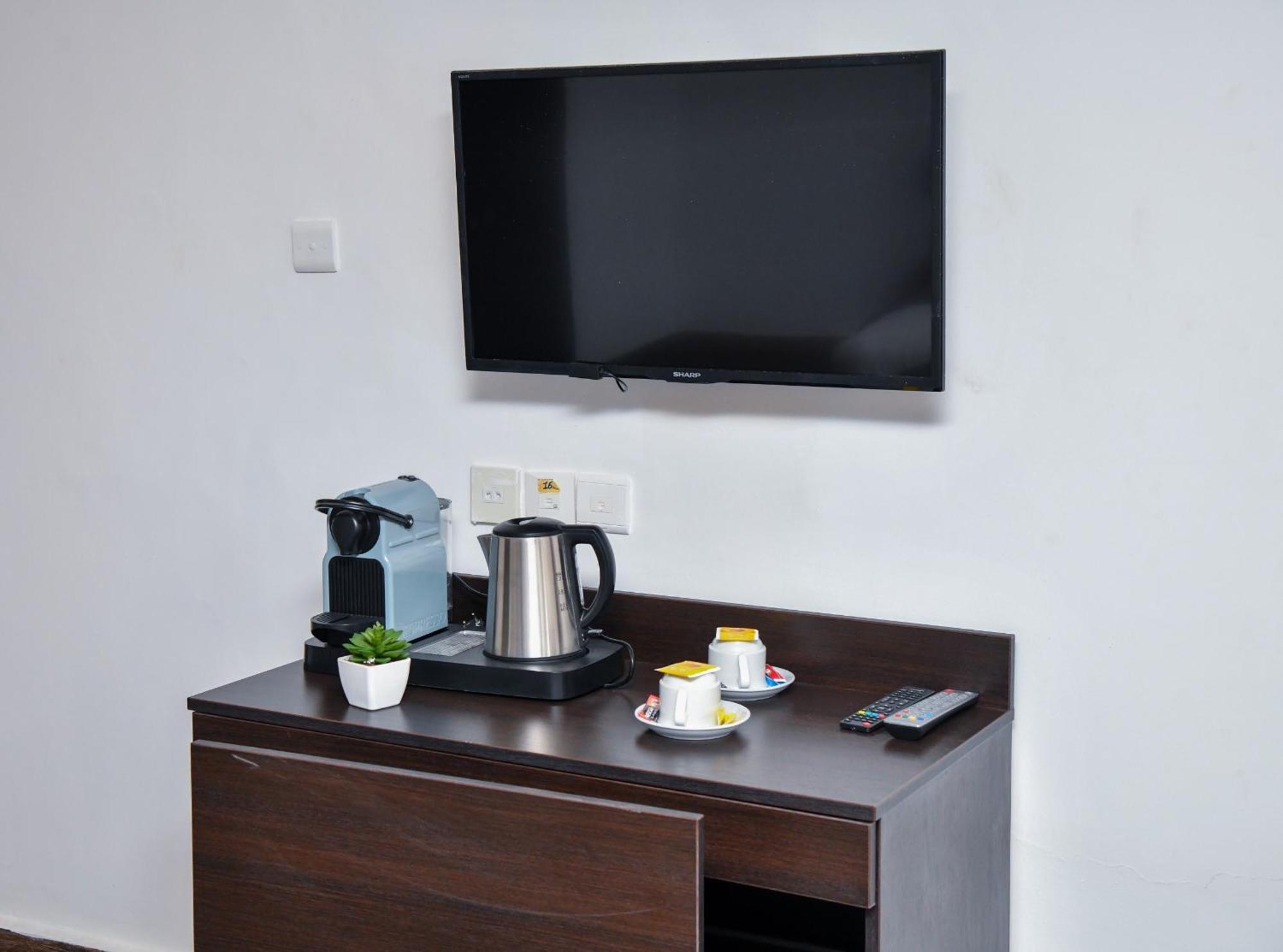Quatre Saisons Hotel นูแอกชอต ภายนอก รูปภาพ